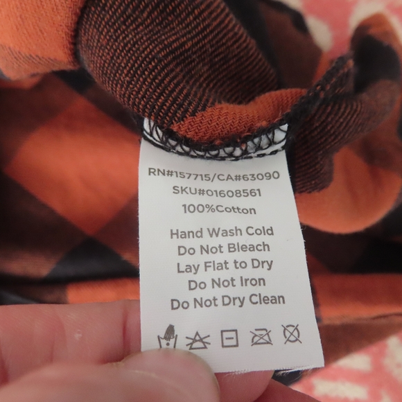 Trick R Treat Sam Mens Button Up Flannel Size Small Long Sleeve Halloween - Picture 9 of 9